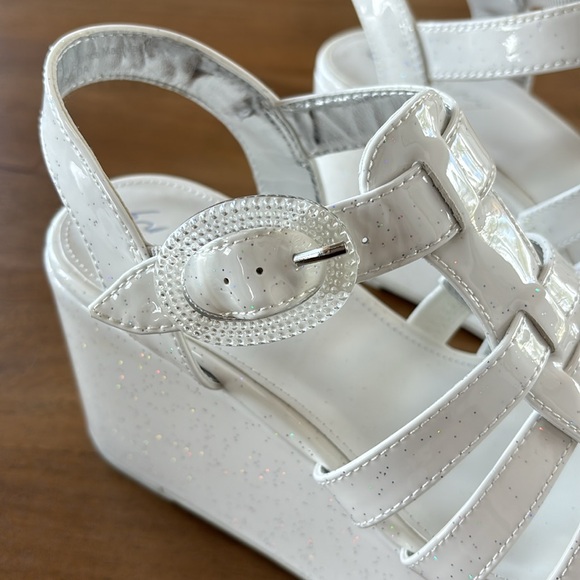 Circus by Sam Edelman Strappy Platform Sandal - Picture 7 of 14